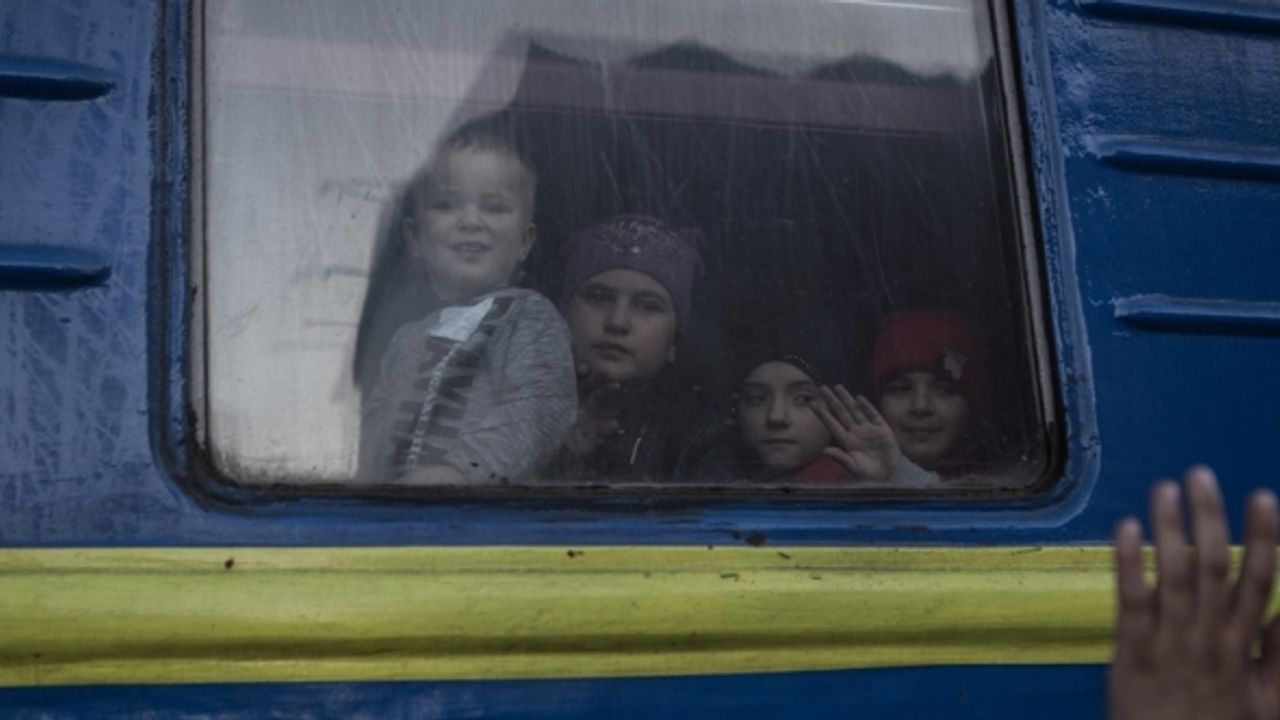 UNICEF: Ukrayna'da son bir ayda 100 çocuk öldü