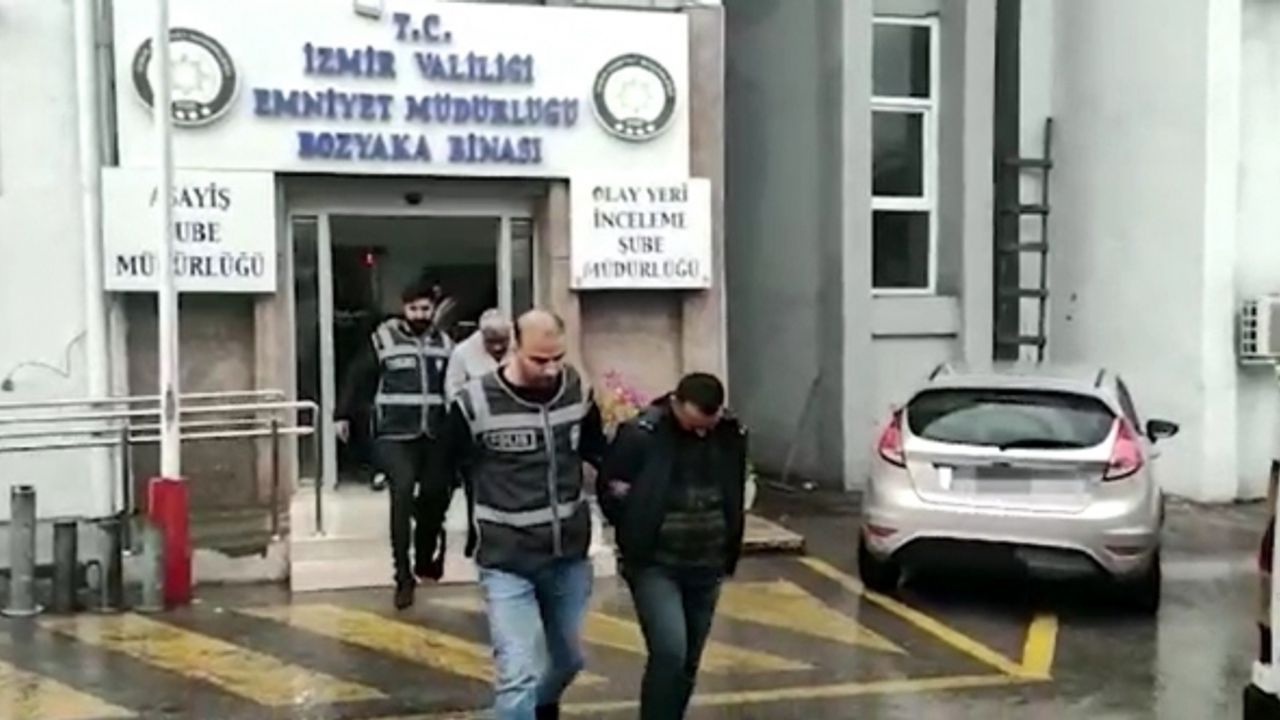 İzmir'de aranan kişilere film gibi operasyon: 29 gözaltı