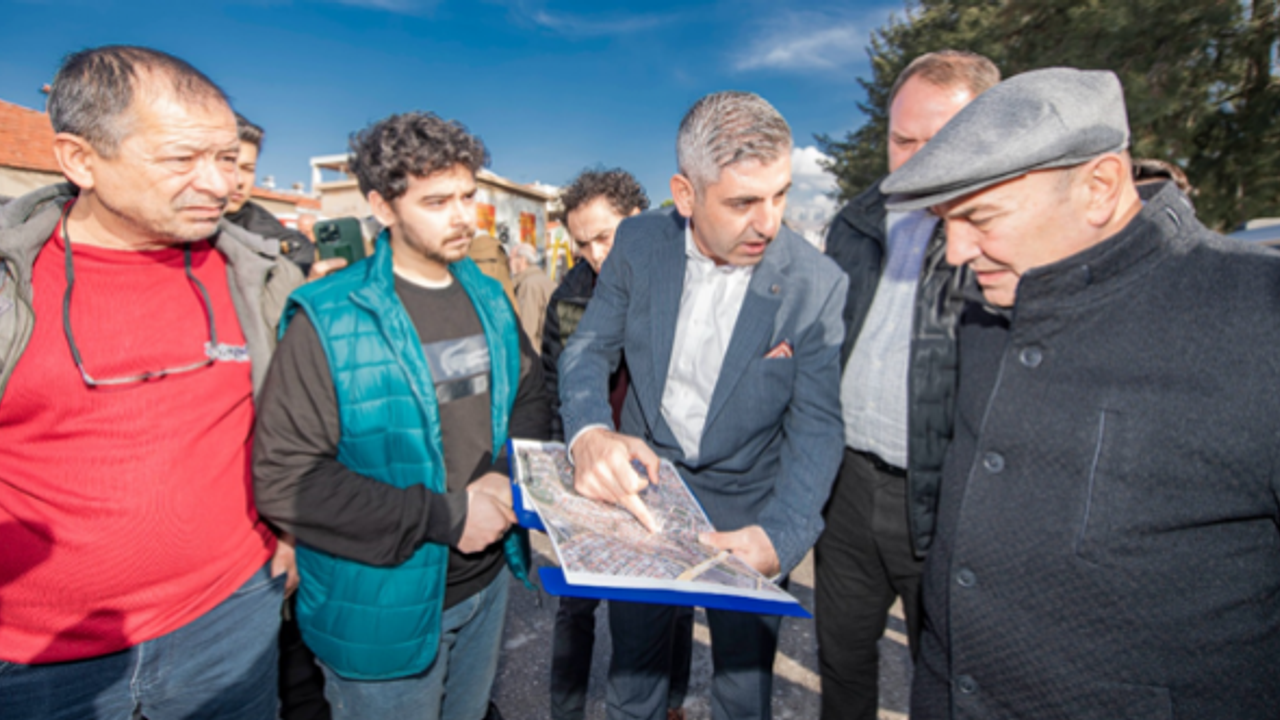 Başkan Soyer Çiğli’de yatırımları inceledi, yurttaşlarla sohbet etti