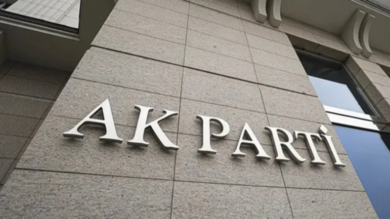 AK Parti'de 5 il başkanı değişti