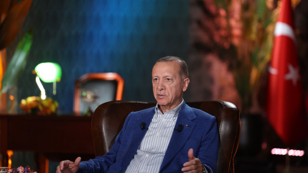 Erdoğan: 'Siyaseti hizmet yarışına değil adeta at pazarına çevirdiler
