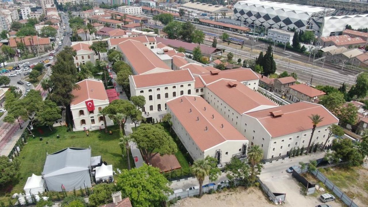 İzmir Kültür ve Sanat Fabrikası'nda Mustafa Ceceli rüzgarı esecek