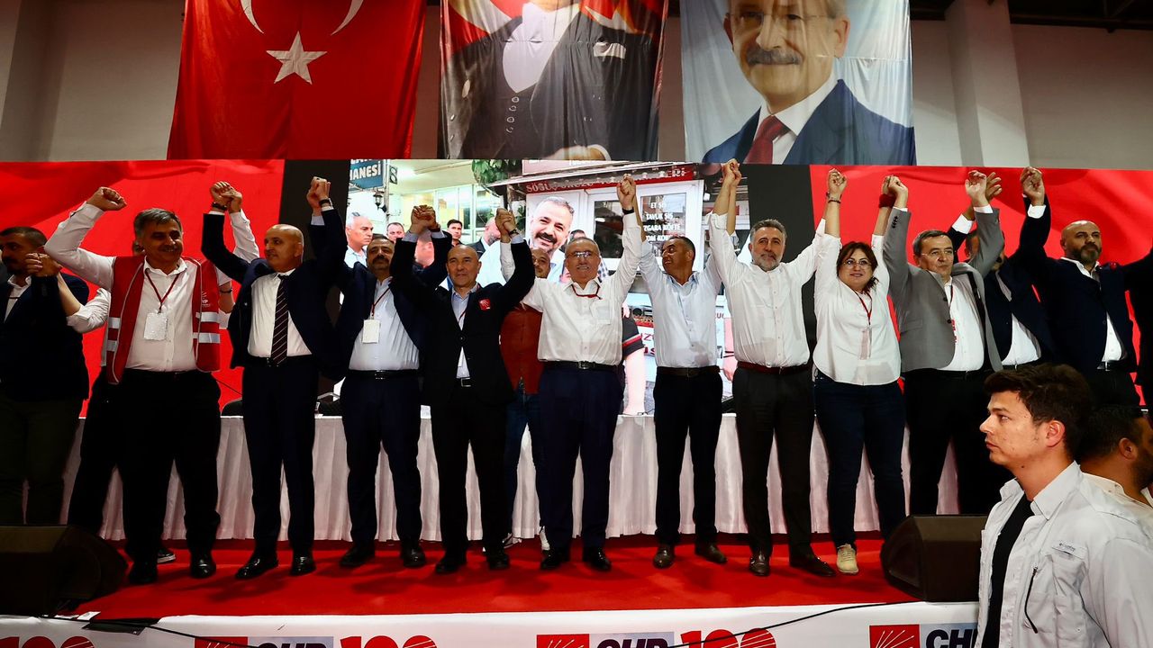 CHP İzmir il kongresine yargı ayarı! İki isim değişti!
