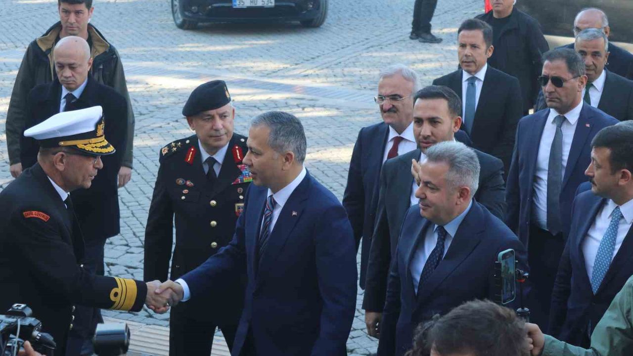 İçişleri Bakanı Ali Yerlikaya İzmir'de