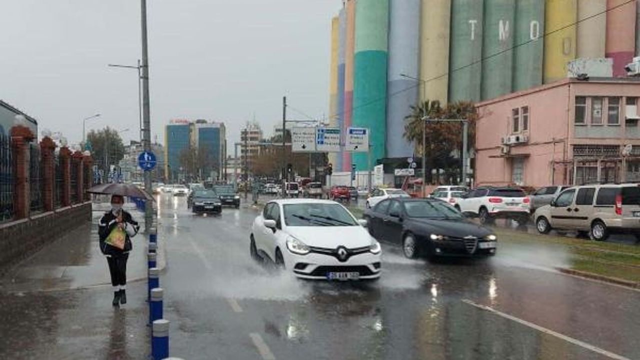 Meteoroloji'den İzmir için 'sağanak' uyarısı