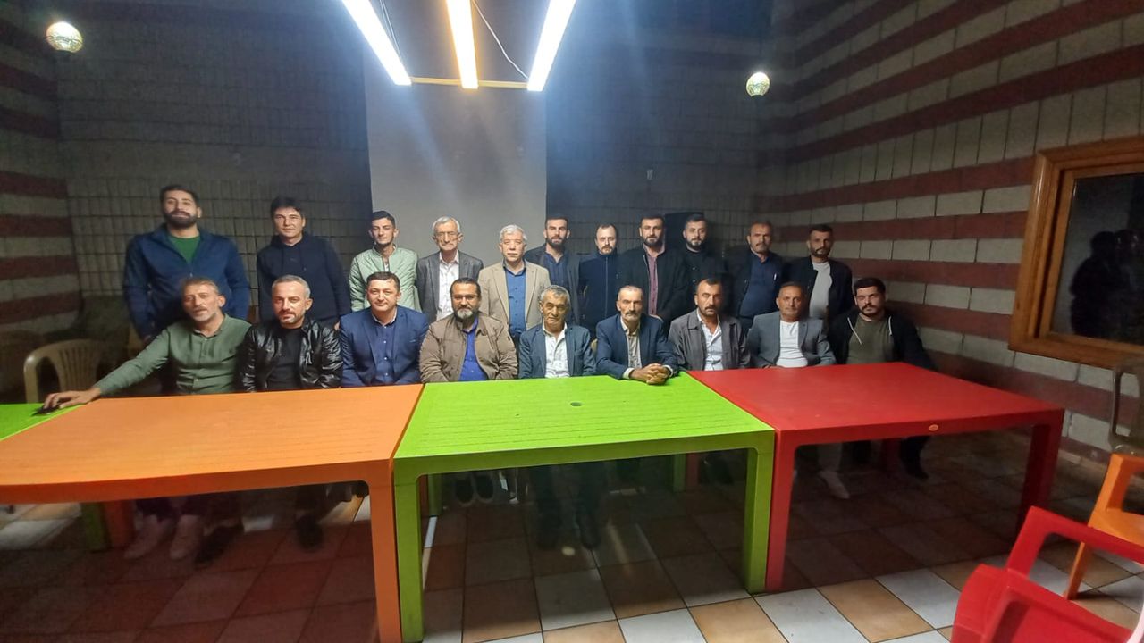 İzmir Kemalpaşa'da yaşayan Karadenizliler toplantı düzenledi