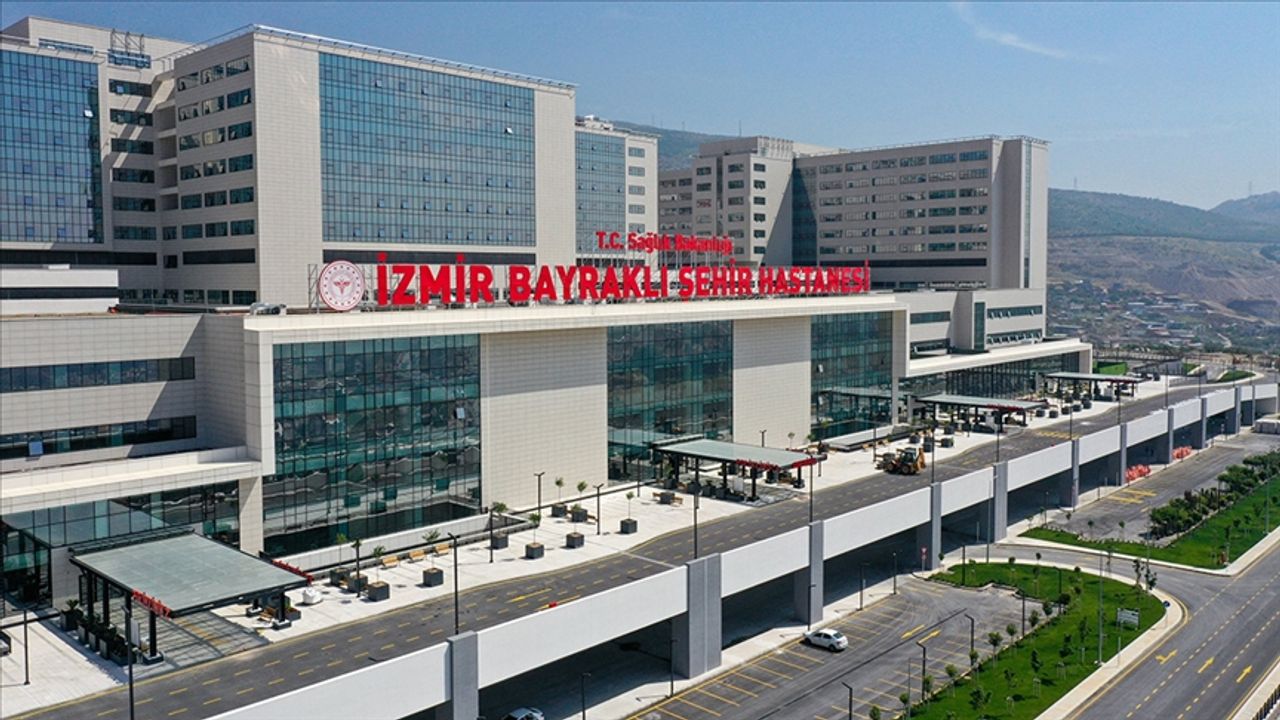 İzmir'de tarihi an: Bayraklı Şehir Hastanesi ve Bağlantı Yolları Erdoğan tarafından açılıyor!