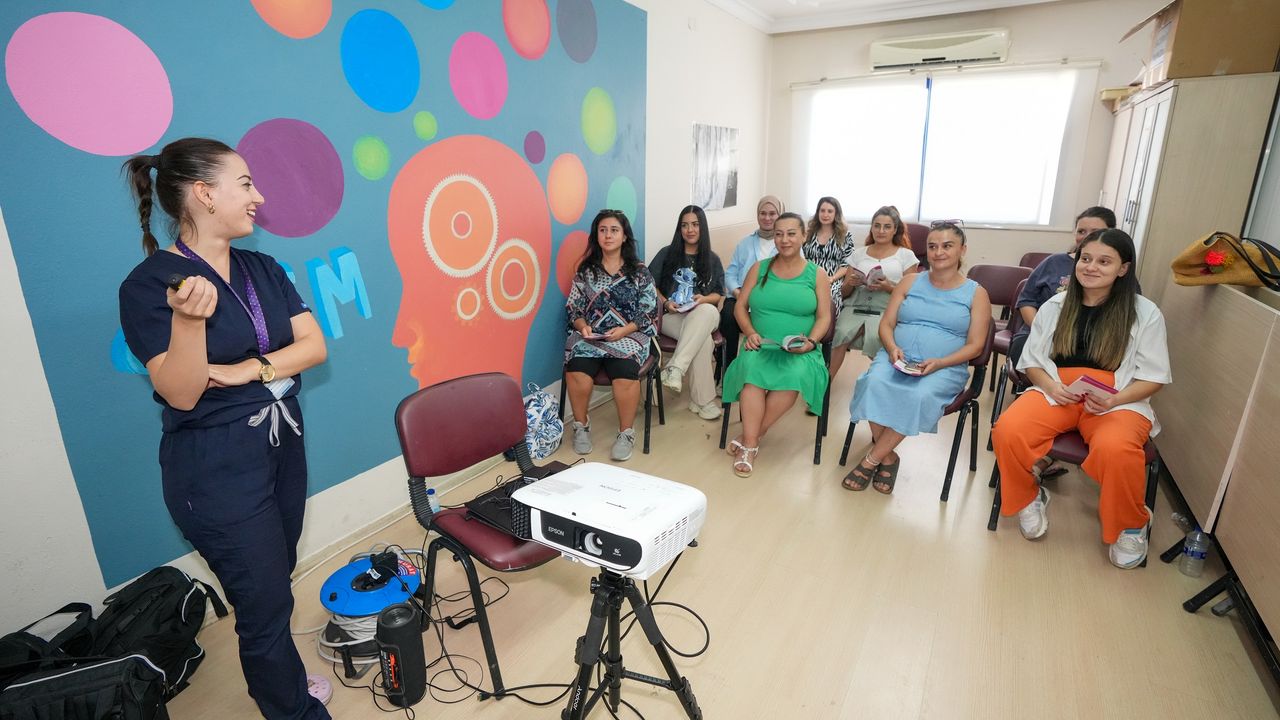 Gaziemirli anne adayları, 'Gebe Okulu’nda doğuma hazırlanıyor