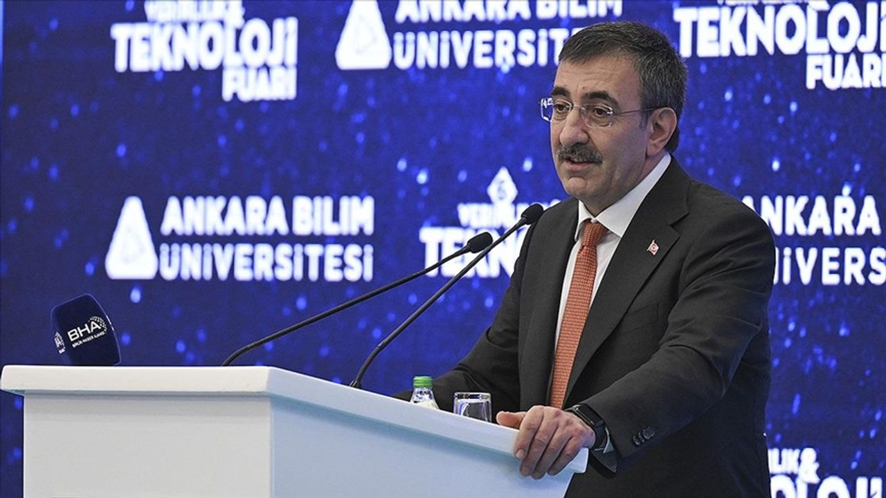 Cevdet Yılmaz: "Verimlilik ve teknoloji, Türkiye yüzyılı'nın anahtarları"