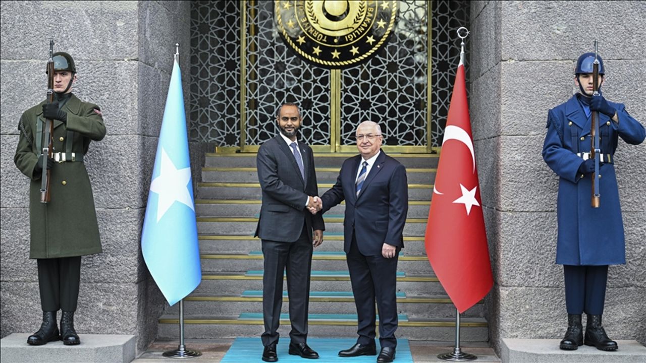 Türkiye ve Somali arasında savunma ve ekonomik işbirliği çerçeve anlaşması imzalandı