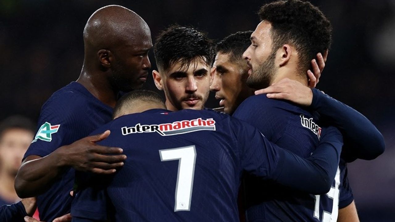 PSG, Brest'i devirip Fransa Kupası'nda çeyrek finale yükseldi!