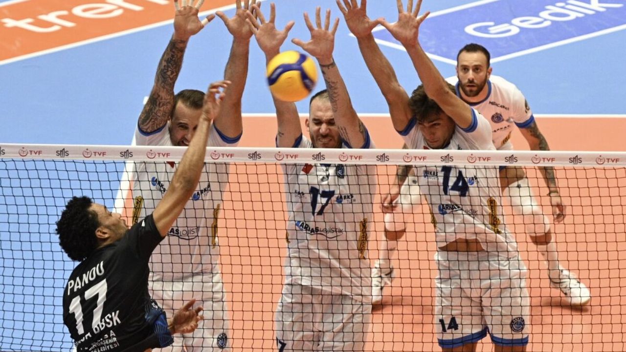 Altekma'dan Avrupa öncesi transfer şovu! Brezilyalı yıldız geri döndü