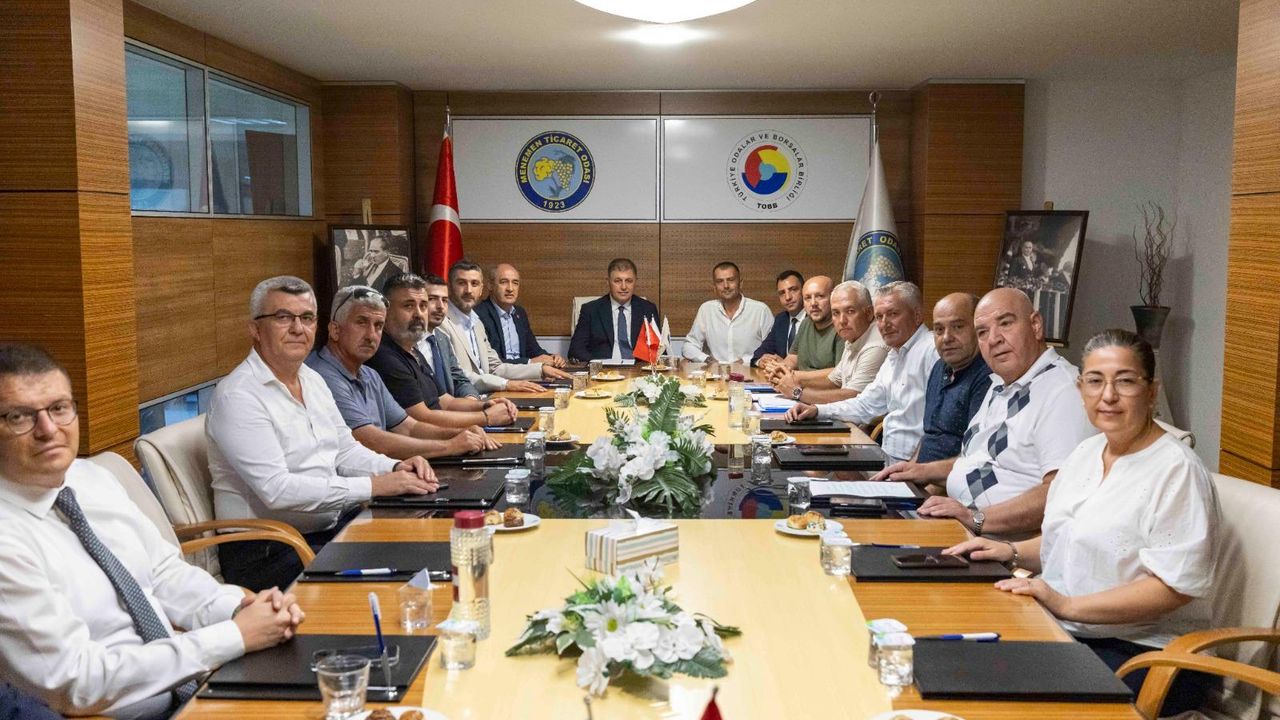 8 proje askıda: İzmir’e yatırım için bakanlık imzası şart