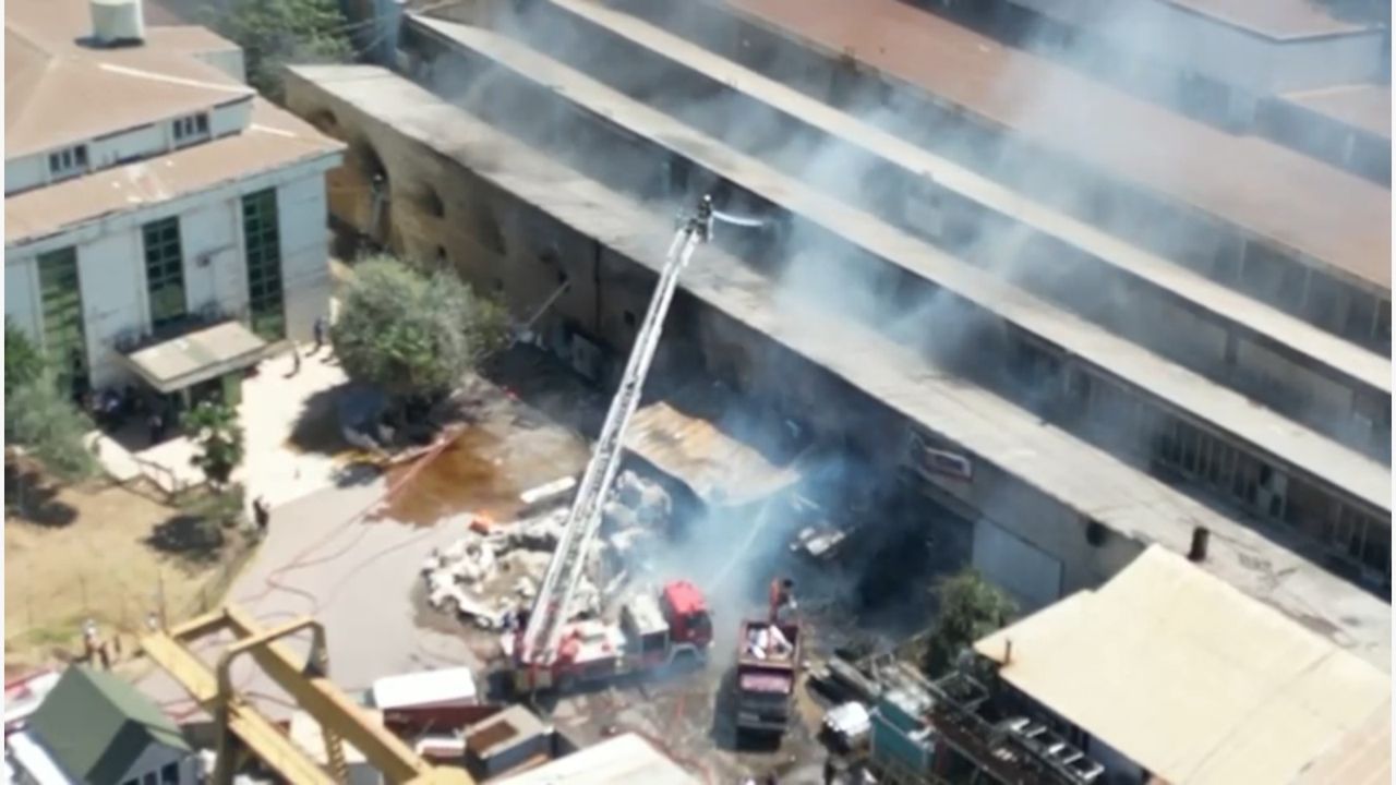 Kocaeli'de fabrika yangını: Alevler üç fabrikayı sardı!