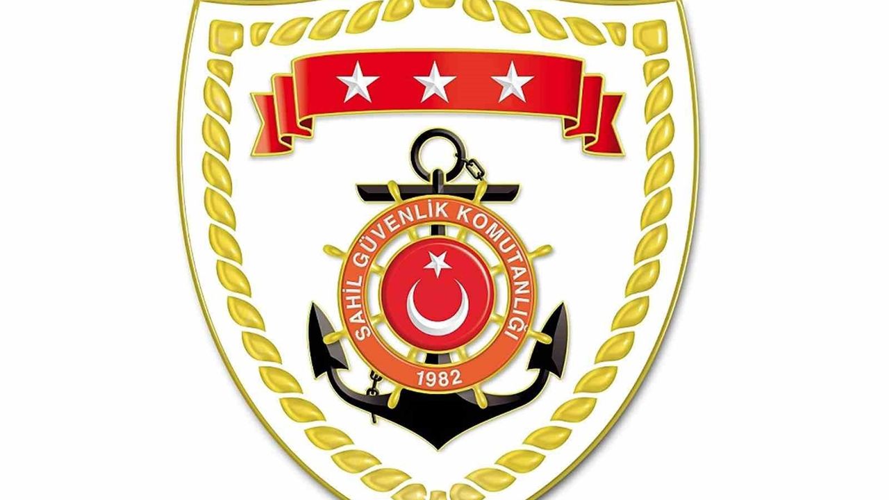 Marmaris açıklarında yelkenli teknede 46 kişi yakalandı