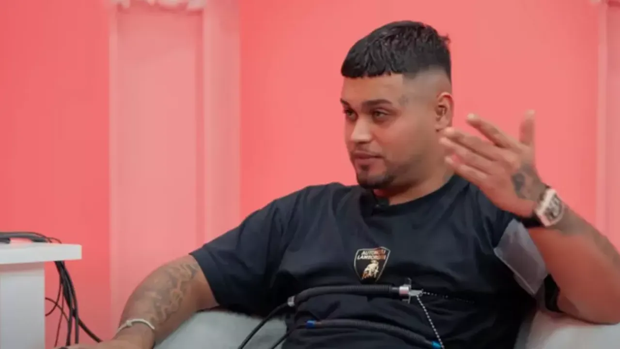 Lvbel C5" Bizi değişik modeller zannetmesinler, Allah’ı severiz"