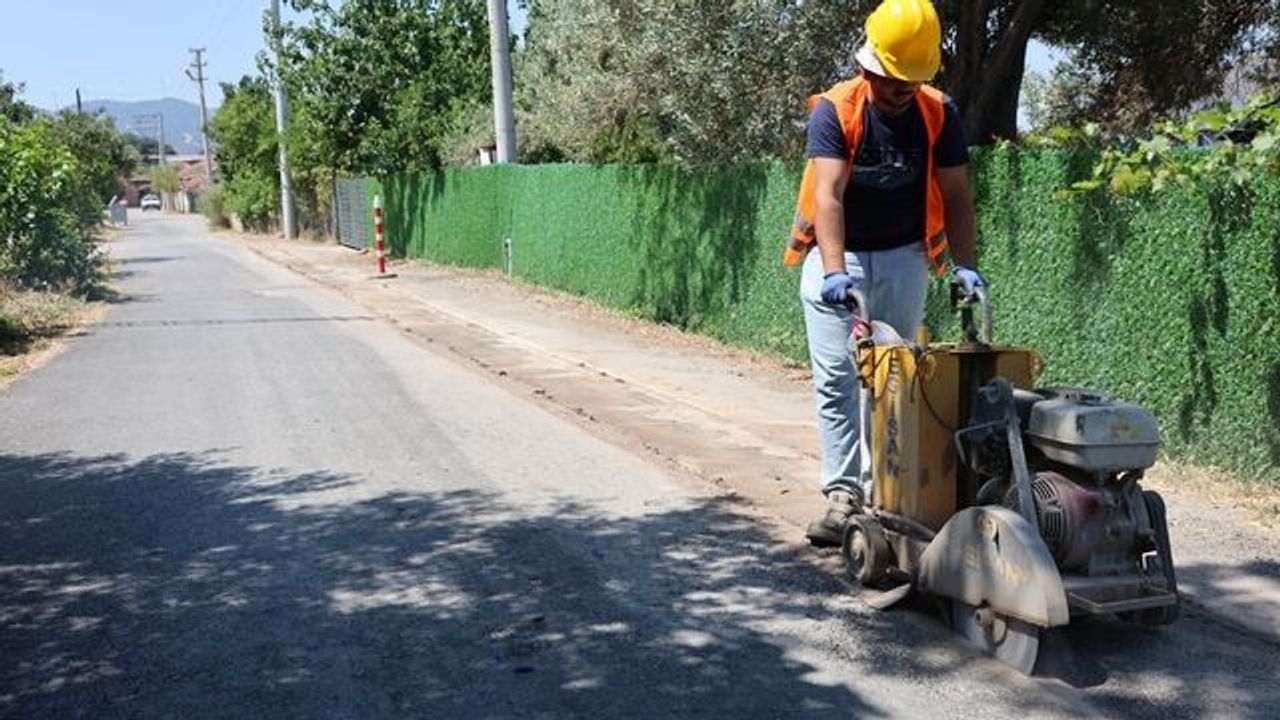 Menemen’de doğal gaz seferberliği başladı: Emiralem’de ilk kazma vuruldu!