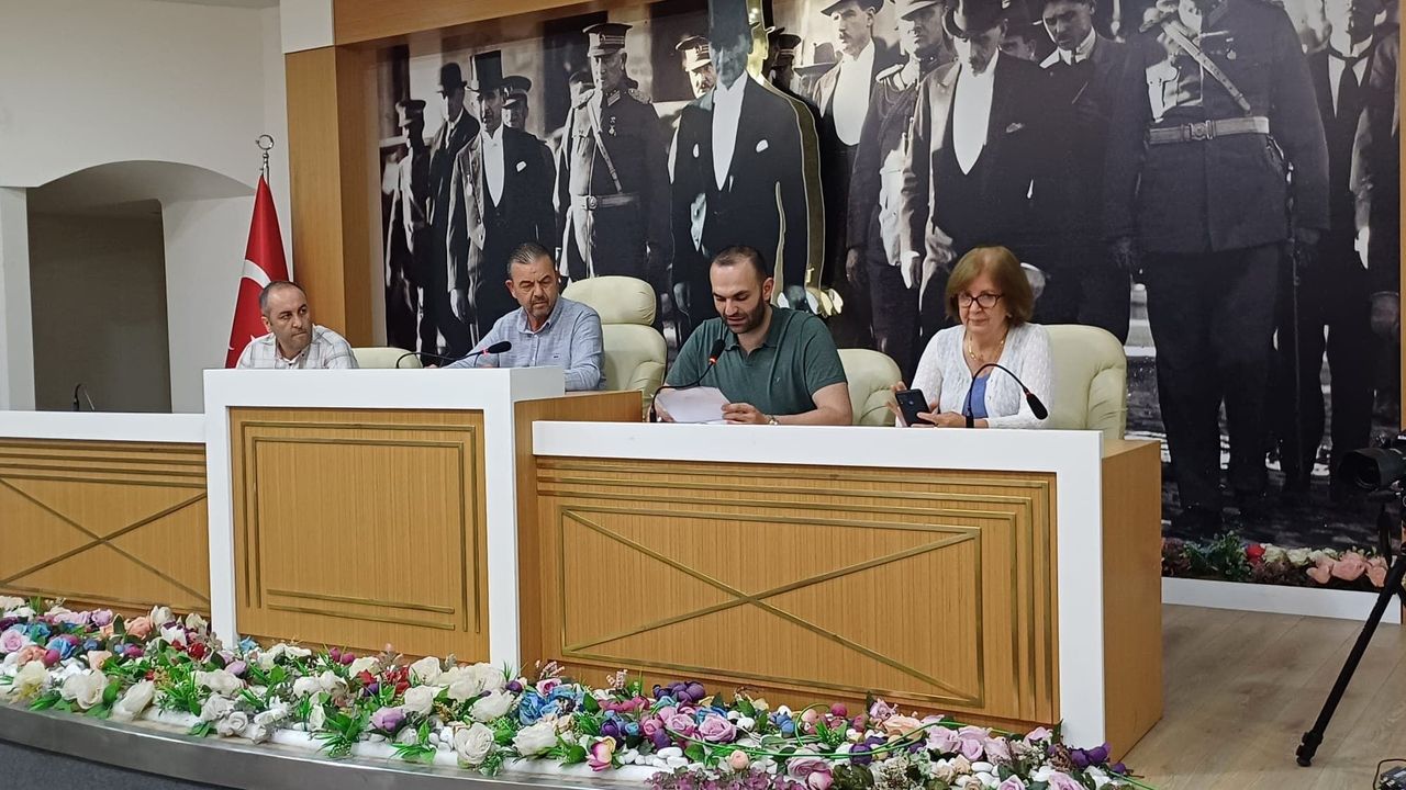 Çiğli Belediye Meclisi’nde akaryakıt istasyonu tartışması!