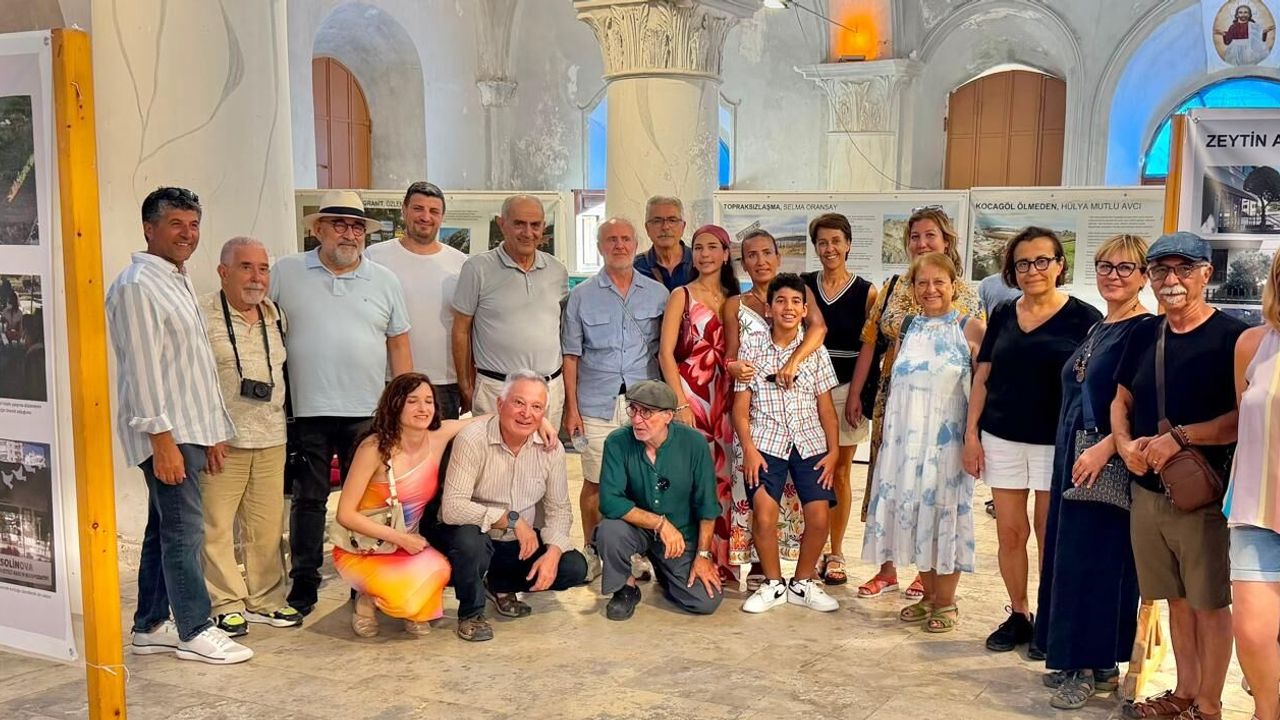 Fotoğraflı Antroposen Hikayeler sergisi Çeşme'de açıldı