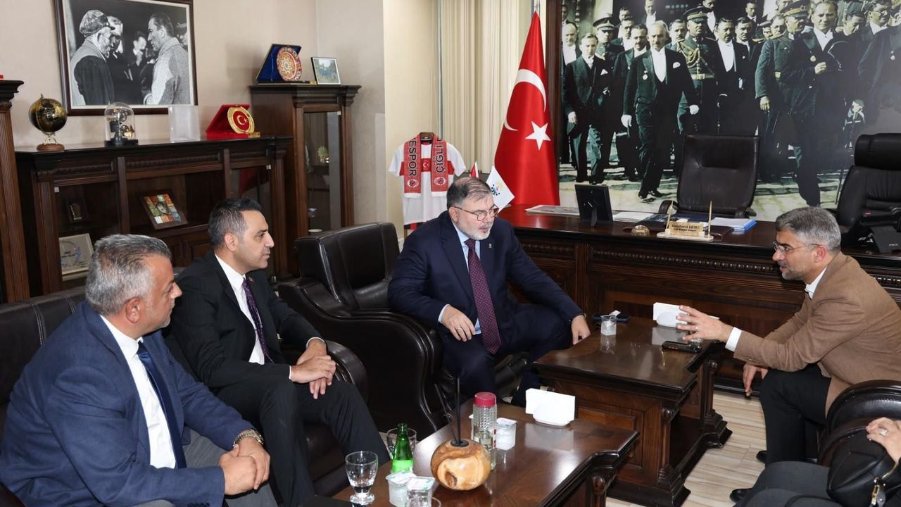 Yıldız'ın AK Parti'ye geçişi ve portre değişikliği tartışması