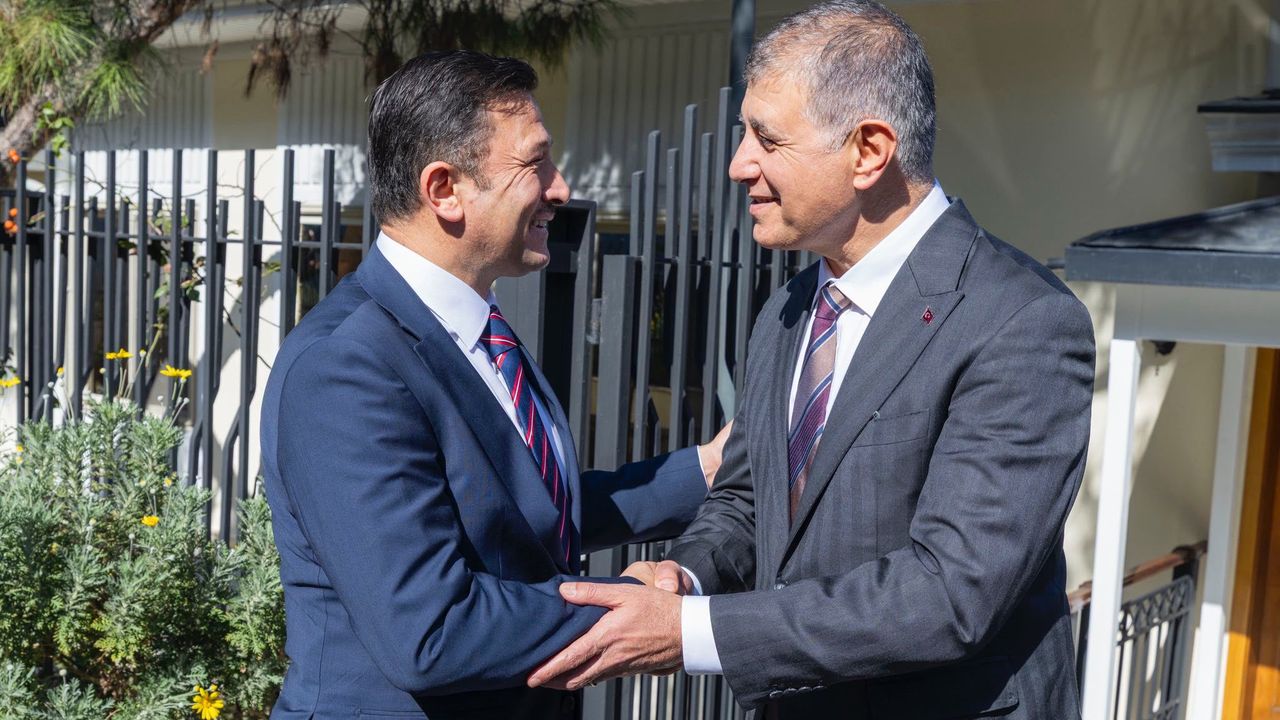 Seçimde rakiptiler, şimdi aynı saftalar! Dağ’dan Tugay’a ziyaret