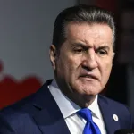 YENİ Parti adımı olaylı başladı: Mustafa Sarıgül’ün tekme attığı anlar kameralarda!