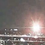 Havada çarpışan ticari uçak ile askeri helikopter nehre düştü