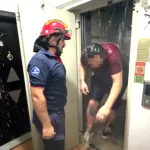 Su saatini sökerken ölümle burun buruna geldi!