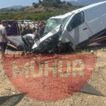 Manisa'da halk otobüsü ve kamyonet çarpıştı! 1 ölü, 4'ü ağır çok sayıda yaralı var