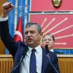İzmir İl Gençlik Kolları'ndan Özel'e destek: "Halkın umudunu büyütecek yeni bir yürüyüşün ilk adımını atıyoruz!"