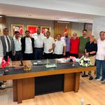CHP İzmir İl Başkanlığı'nda önemli buluşma: Konak Meclis Üyeleri Gümrükçü'yü ziyaret etti
