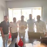 25. yılda 25 yaşındaki gençlere sürpriz: AK Parti İzmir teşkilatı sahaya indi