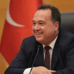 'Yurt dışına kaçacak' iddiasını tiye aldı! Dutlulu’dan dikkat çeken cevap