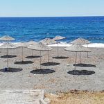 İzmir’de cebini düşünenlerin rotası belli: Mavi Bayraklı plajda şezlong da şemsiye de bedava