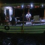 Karaburun açıklarında motor arızası yapan balıkçı teknesindeki 4 kişi kurtarıldı!