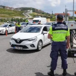 İzmir’de jandarmadan dev denetim! 7 saatte binlerce kişi sorgulandı