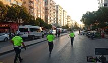 İzmir'de banka soygunu girişimi: İçeride rehineler var!