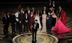 Oscar ödülleri dağıtıldı, Everything Everywhere All at Once filmi 7 dalda Oscar'a uzandı