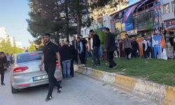 Adıyaman'da üçüncü provokasyon: CHP konvoyundaki araca saldırı girişimi