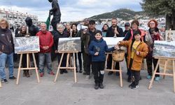 Foça’da taş ocaklarına karşı sergili protesto