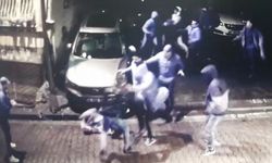 İstanbul'da sosyal medya fenomenine tekme ve yumruklu saldırı kamerada