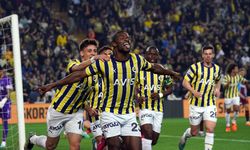 Fenerbahçe şampiyonluk umutlarını sürdürdü