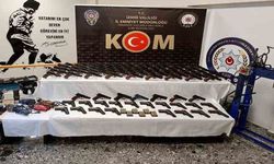 İzmir'deki yasa dışı silah ticareti operasyonunda 4 tutuklama