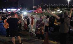İzmir'de Erdoğan'ın zaferi kutlandı