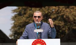 Cumhurbaşkanı Erdoğan: 'İstanbul'un Fethi'nin 570'inci yıl dönümünü tebrik ediyorum'