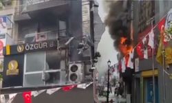 İzmir’de bir lokanta alev alev yandı
