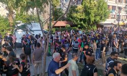 İzmir’de LGBT yürüyüşüne polis müdahalesi