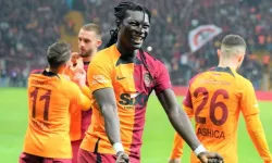 Galatasaray'dan Bafetimbi Gomis'e veda
