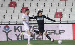 Altaylı Naderi, FC Tractor’e transfer oldu