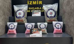 İzmir polisi yüklü miktarda bonzai ve ecstsy hap ele geçirdi